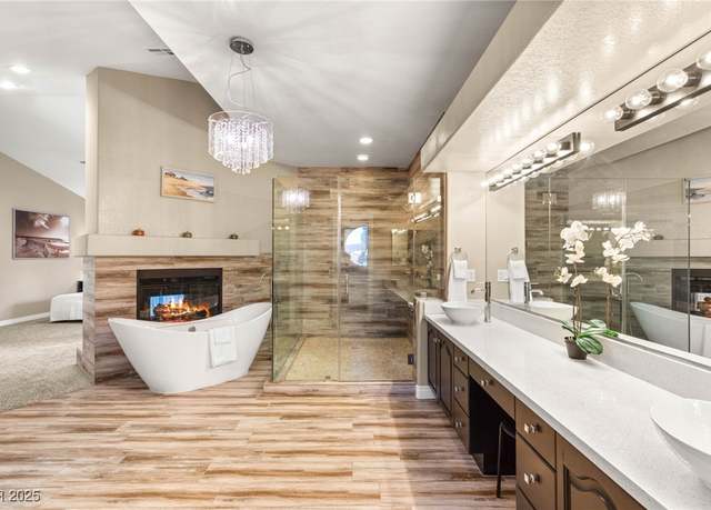 Property at 8100 Lake Hills Dr, Las Vegas, NV 89128, 4 beds, 3.5 baths