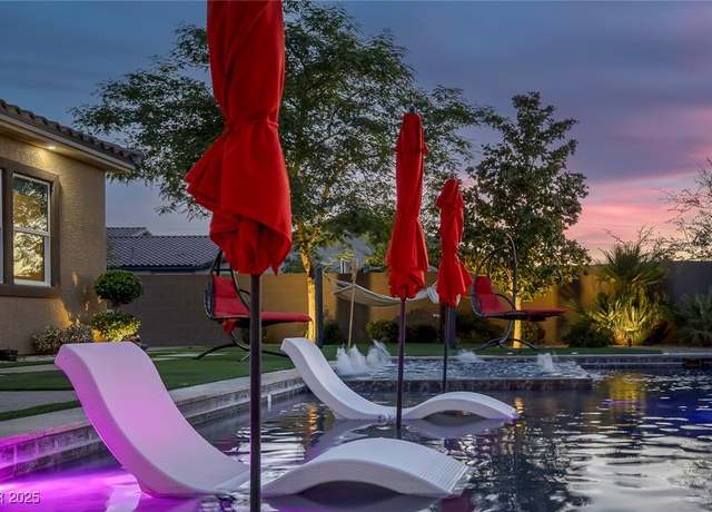 Property at 274 Chartan Ave, Las Vegas, NV 89183, 4 beds, 4.5 baths
