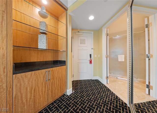 Property at 2000 N Fashion Show Dr #2704, Las Vegas, NV 89109, 1 bath