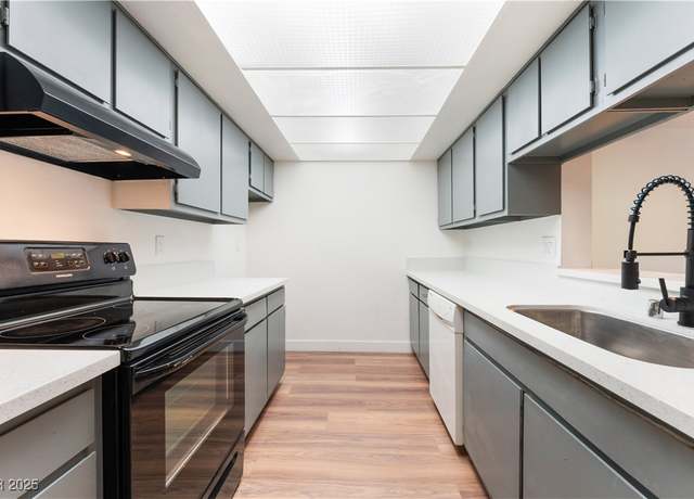 Property at 3585 Arville St Unit 403A, Las Vegas, NV 89103, 3 beds, 2 baths