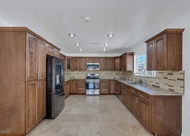 Property at 7220 Stormson Dr, Las Vegas, NV 89145, 4 beds, 2 baths