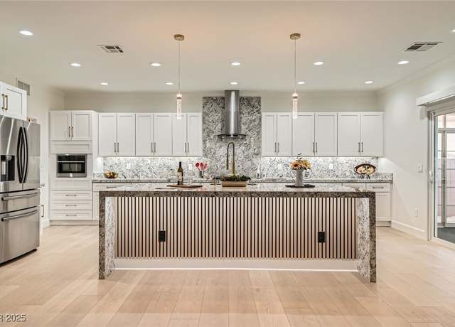 Property at 2372 Perrysburg Dr, Henderson, NV 89044, 2 beds, 2 baths