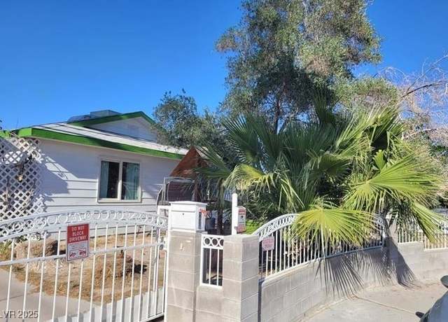 Property at 4674 Petaluma Cir, Las Vegas, NV 89120, 3 beds, 2 baths