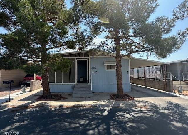 Property at 4670 Royal Ridge Ave, Las Vegas, NV 89103, 2 beds, 2 baths