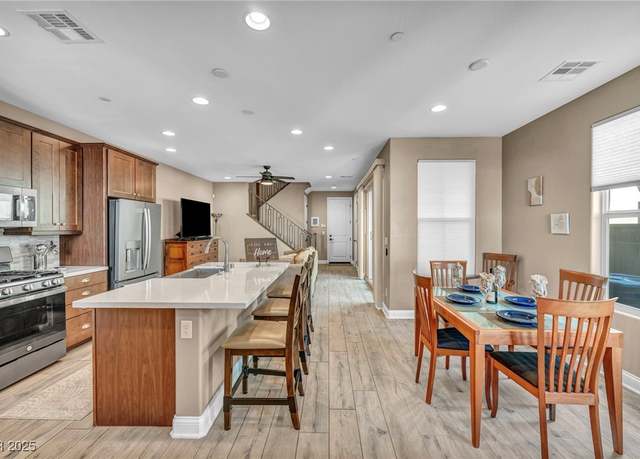Property at 500 Pear Lake St, Las Vegas, NV 89138, 3 beds, 2.5 baths