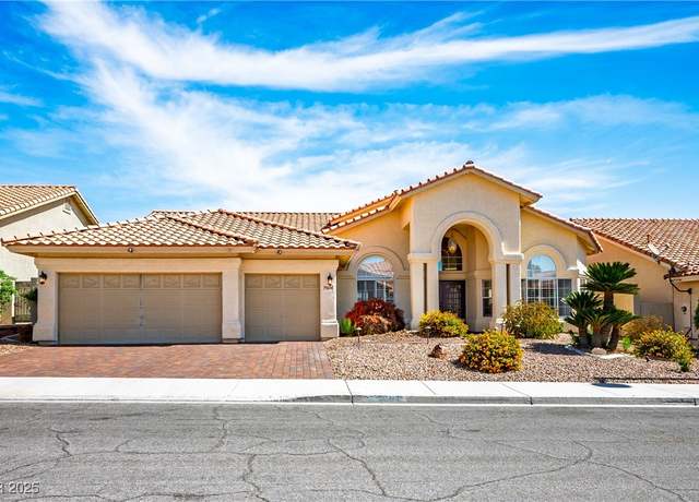 Property at 9104 Lazy Hill Cir, Las Vegas, NV 89117, 4 beds, 2.5 baths