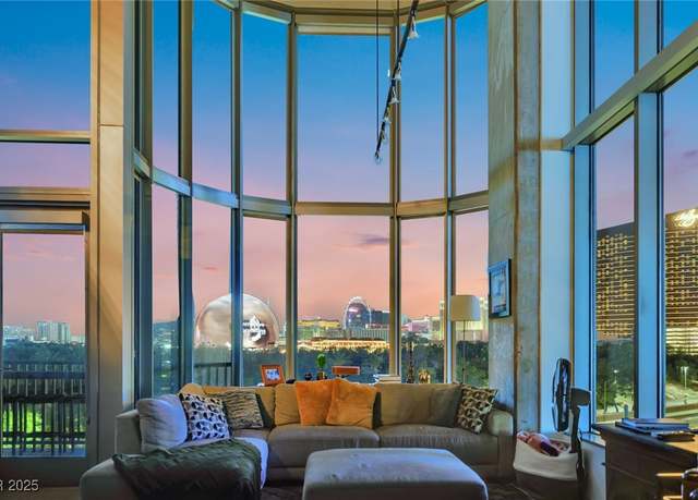 Property at 360 E Desert Inn Rd #607, Las Vegas, NV 89109, 2 beds, 2 baths