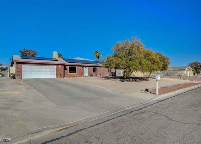 Property at 4424 Shady Hollow Ave, North Las Vegas, NV 89031, 3 beds, 2 baths