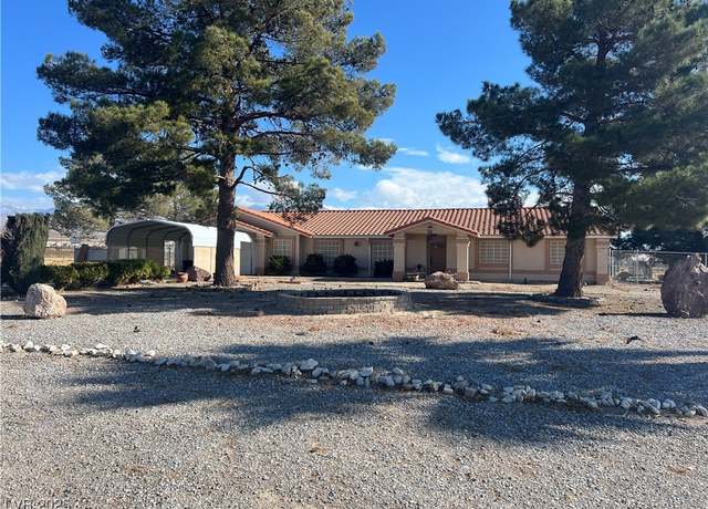 Property at 2891 Oakleaf Ave, Pahrump, NV 89048, 3 beds, 2 baths