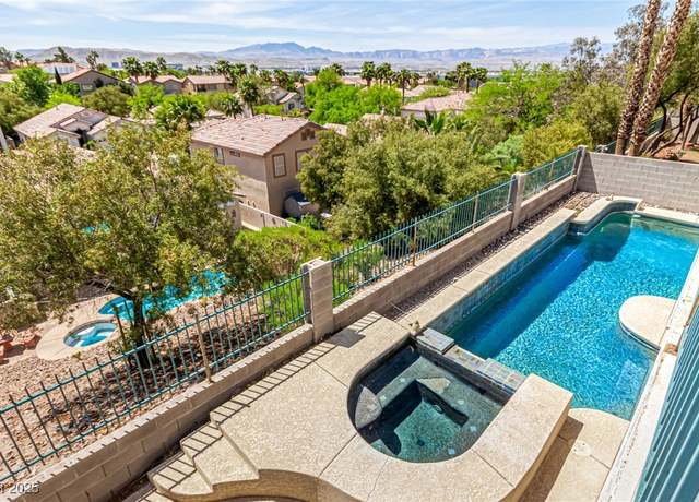 Property at 1339 Echo Creek St, Henderson, NV 89052, 5 beds, 3.5 baths