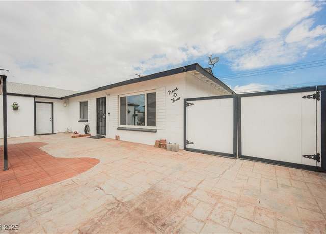 Property at 902 Westminster Ave, Las Vegas, NV 89119, 4 beds, 2 baths