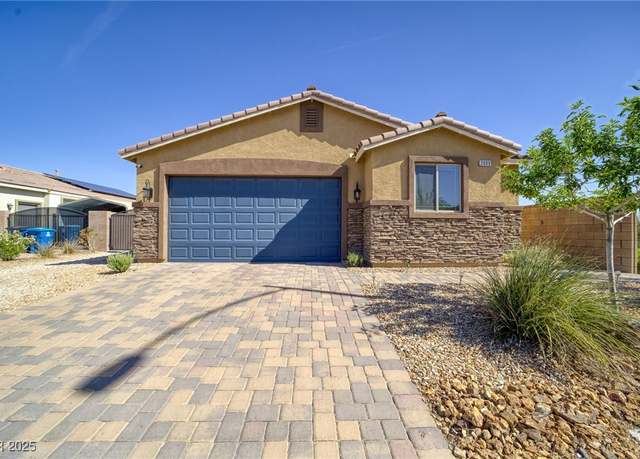 Property at 2099 Port Royal Dr, Laughlin, NV 89029, 4 beds, 3 baths