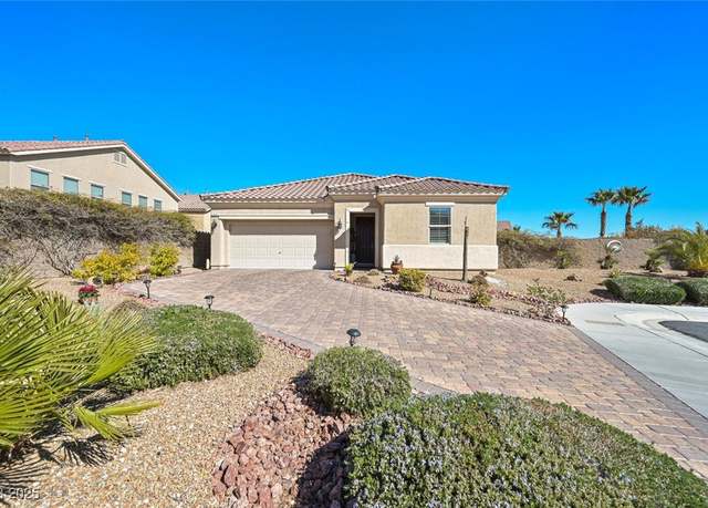 Property at 746 Royal Course Ct, Las Vegas, NV 89148, 3 beds, 2.5 baths