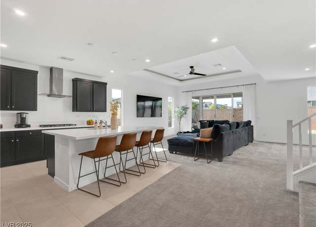 Property at 4246 W Landberg Ave, Las Vegas, NV 89141, 4 beds, 2.5 baths