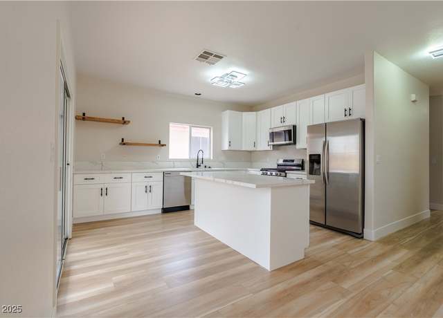 Property at 96 Saint Johns Wood Ave, Henderson, NV 89002, 5 beds, 3.5 baths
