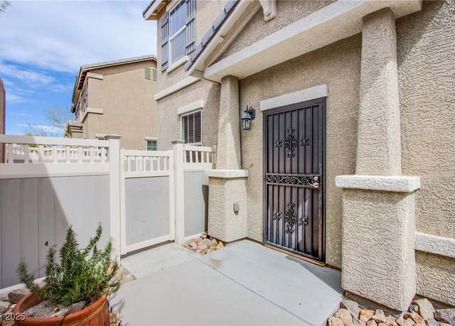 Property at 961 Wembly Hills Pl, Henderson, NV 89011, 3 beds, 2.5 baths