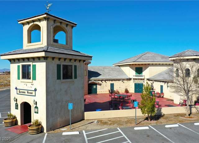 Property at 3780 E Kellogg Rd, Pahrump, NV 89061, 1 bed, 5 baths