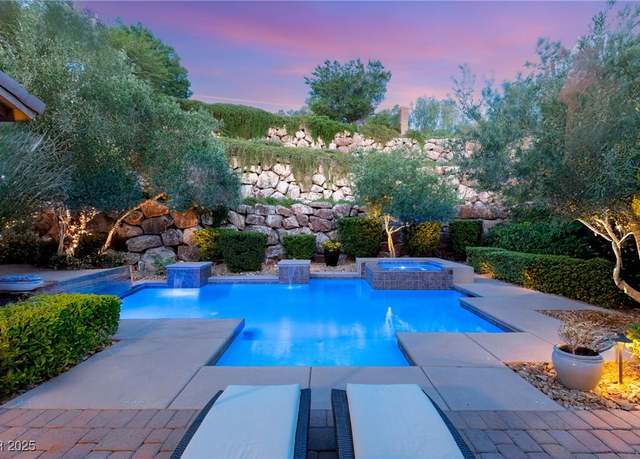 Property at 900 Cantura Mills Rd, Henderson, NV 89052, 3 beds, 2.5 baths