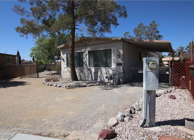 Property at 4212 Touchstone Ct, Las Vegas, NV 89108, 2 beds, 2 baths