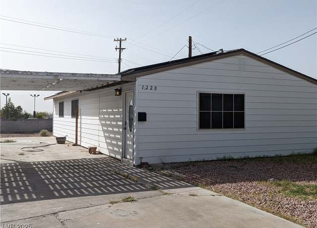 Property at 1220 Toledo St, Henderson, NV 89015, 4 beds, 2 baths