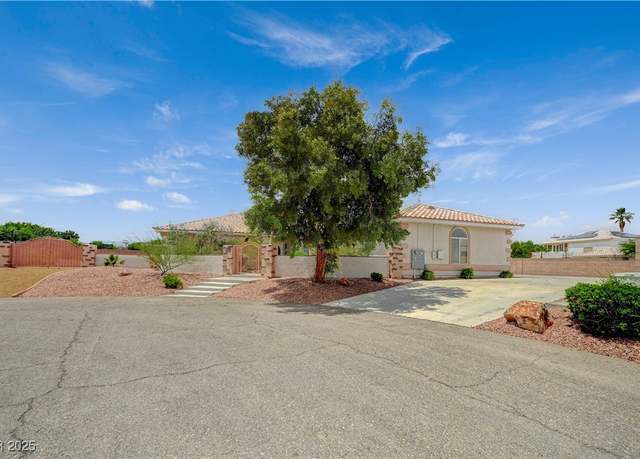 Property at 9025 S Tenaya Way, Las Vegas, NV 89113, 5 beds, 4.5 baths