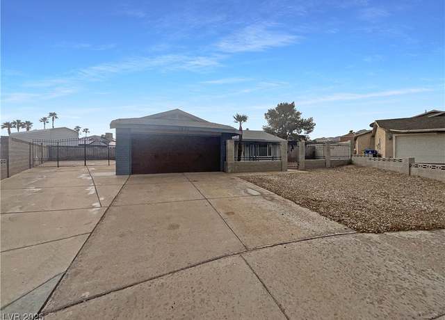 Property at 1960 Arabian Ct, Henderson, NV 89002, 3 beds, 2 baths