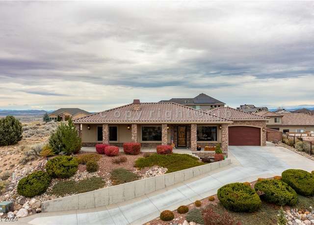 Property at 2570 W Carmel Canyon Dr, Cedar City, UT 84720, 3 beds, 2.5 baths