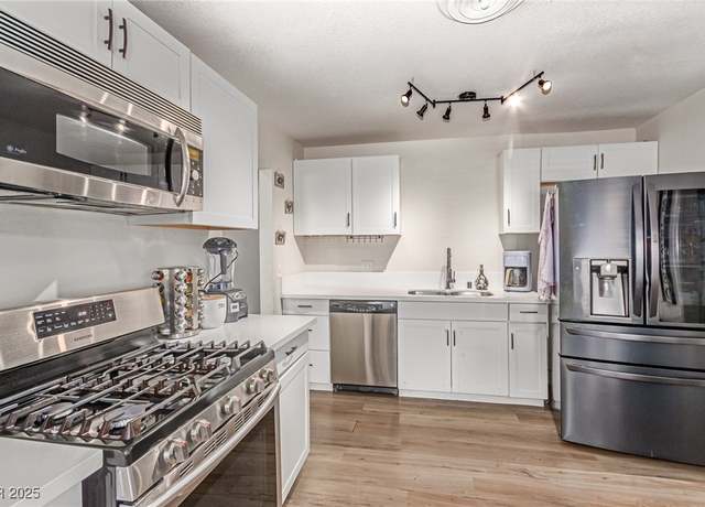 Property at 3417 Lillis Cir, North Las Vegas, NV 89030, 5 beds, 2 baths