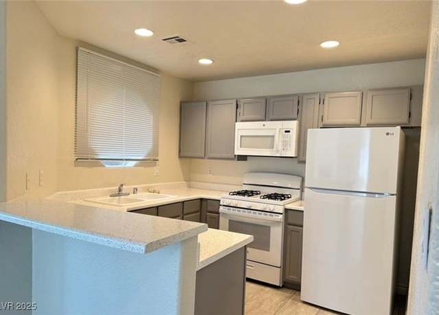 Property at 5002 S Rainbow Blvd #106, Las Vegas, NV 89118, 3 beds, 2 baths