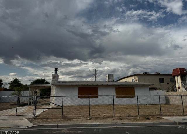 Property at 2645 Cedar Ave, Las Vegas, NV 89101, 2 beds, 1 bath