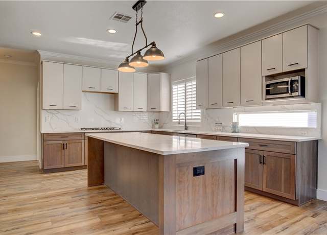 Property at 233 Leaf Bud Ct, Henderson, NV 89074, 5 beds, 3 baths