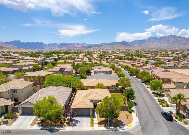 Property at 913 Hickory Park St, Las Vegas, NV 89138, 3 beds, 2.5 baths