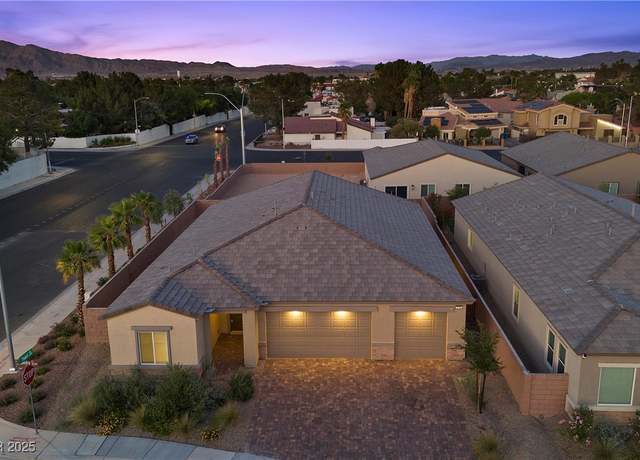 Property at 3706 Etendre Ct, Las Vegas, NV 89121, 4 beds, 3 baths