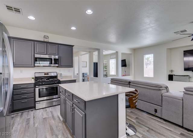 Property at 2929 Salado Creek Ave, North Las Vegas, NV 89081, 4 beds, 3 baths