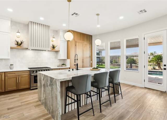 Property at 1343 Panini Dr, Henderson, NV 89052, 3 beds, 3 baths