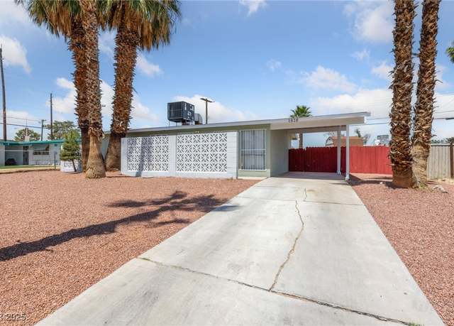 Property at 1828 Golden Arrow Dr, Las Vegas, NV 89169, 2 beds, 1 bath