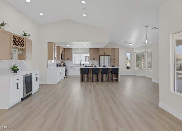 Property at 3100 Angelica Ct, Las Vegas, NV 89134, 2 beds, 2 baths