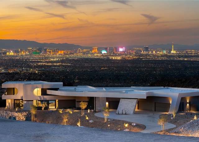 Property at 4 Horseshoe Rock Ct, Henderson, NV 89012, 5 beds, 5.5 baths