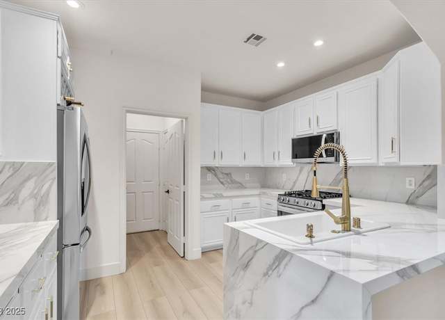 Property at 937 Bannockburn St, Las Vegas, NV 89145, 3 beds, 3 baths