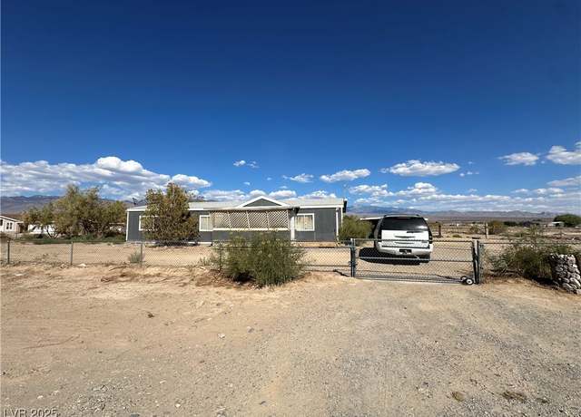 Property at 5321 N Linda St, Pahrump, NV 89060, 3 beds, 2 baths