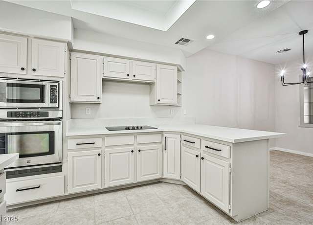 Property at 5316 Fieldstone Rd, Las Vegas, NV 89107, 2 beds, 2 baths