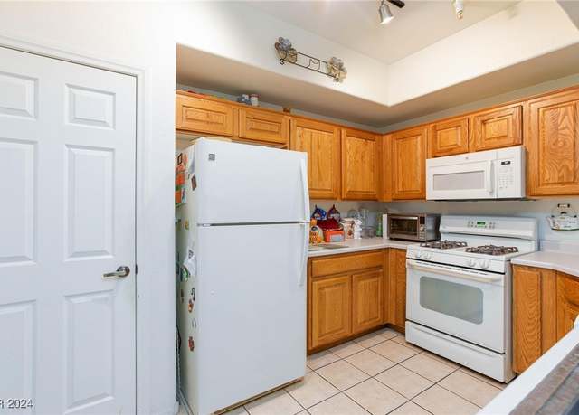 Property at 5855 Valley Dr #1028, North Las Vegas, NV 89031, 3 beds, 2 baths