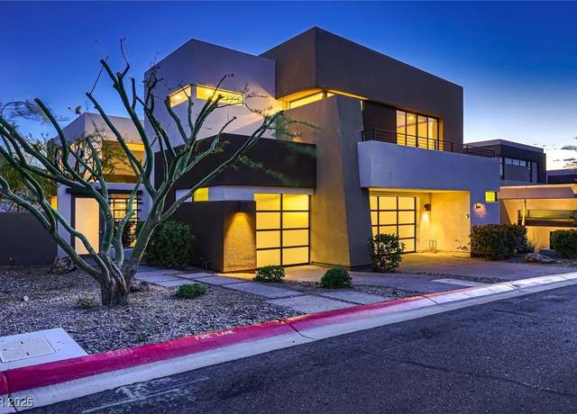 Property at 917 Vegas View Dr, Henderson, NV 89052, 4 beds, 4.5 baths