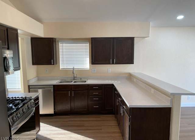 Property at 7740 Wedlock Ln, Las Vegas, NV 89129, 3 beds, 2 baths