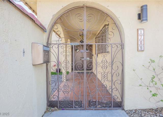 Property at 1709 Chapman Dr, Las Vegas, NV 89104, 4 beds, 3.5 baths