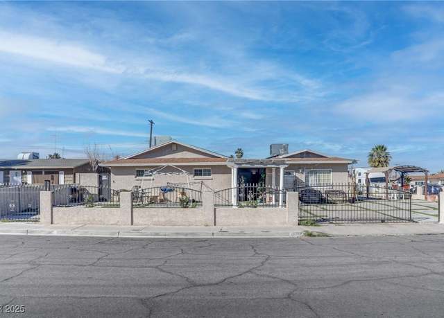 Property at 944 De Met Dr, Las Vegas, NV 89119, 6 beds, 3 baths