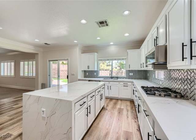 Property at 776 Tillis Pl, Las Vegas, NV 89138, 4 beds, 3.5 baths