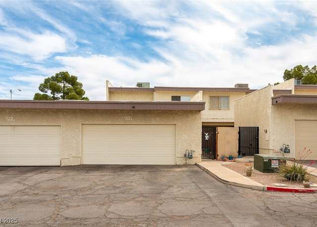 Property at 555 Rene Ln, Henderson, NV 89015, 3 beds, 2.5 baths