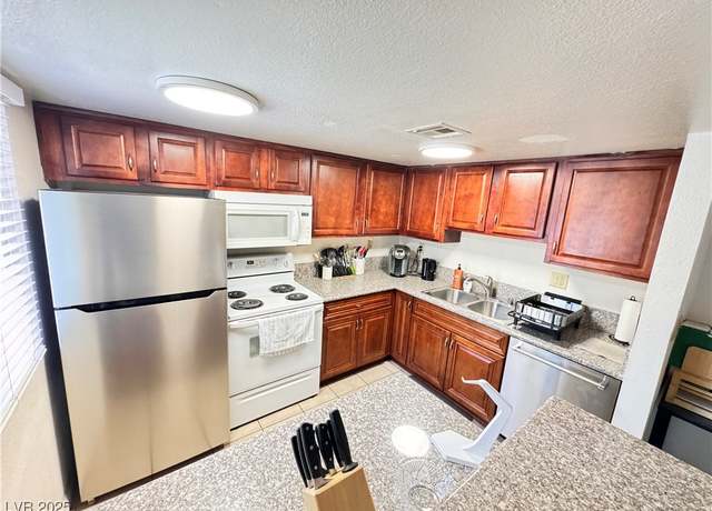 Property at 5220 Indian River Dr #277, Las Vegas, NV 89103, 2 beds, 2 baths