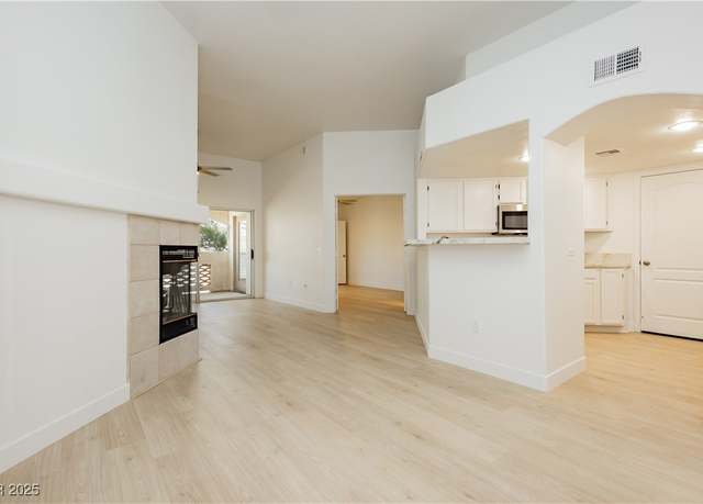 Property at 7400 W Flamingo Rd #2033, Las Vegas, NV 89147, 2 beds, 2 baths